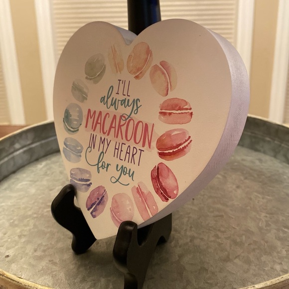Valentine’s Day Macaroon Heart Sign, “I’ll Always Macaroon In My Heart For You” - Picture 2 of 15